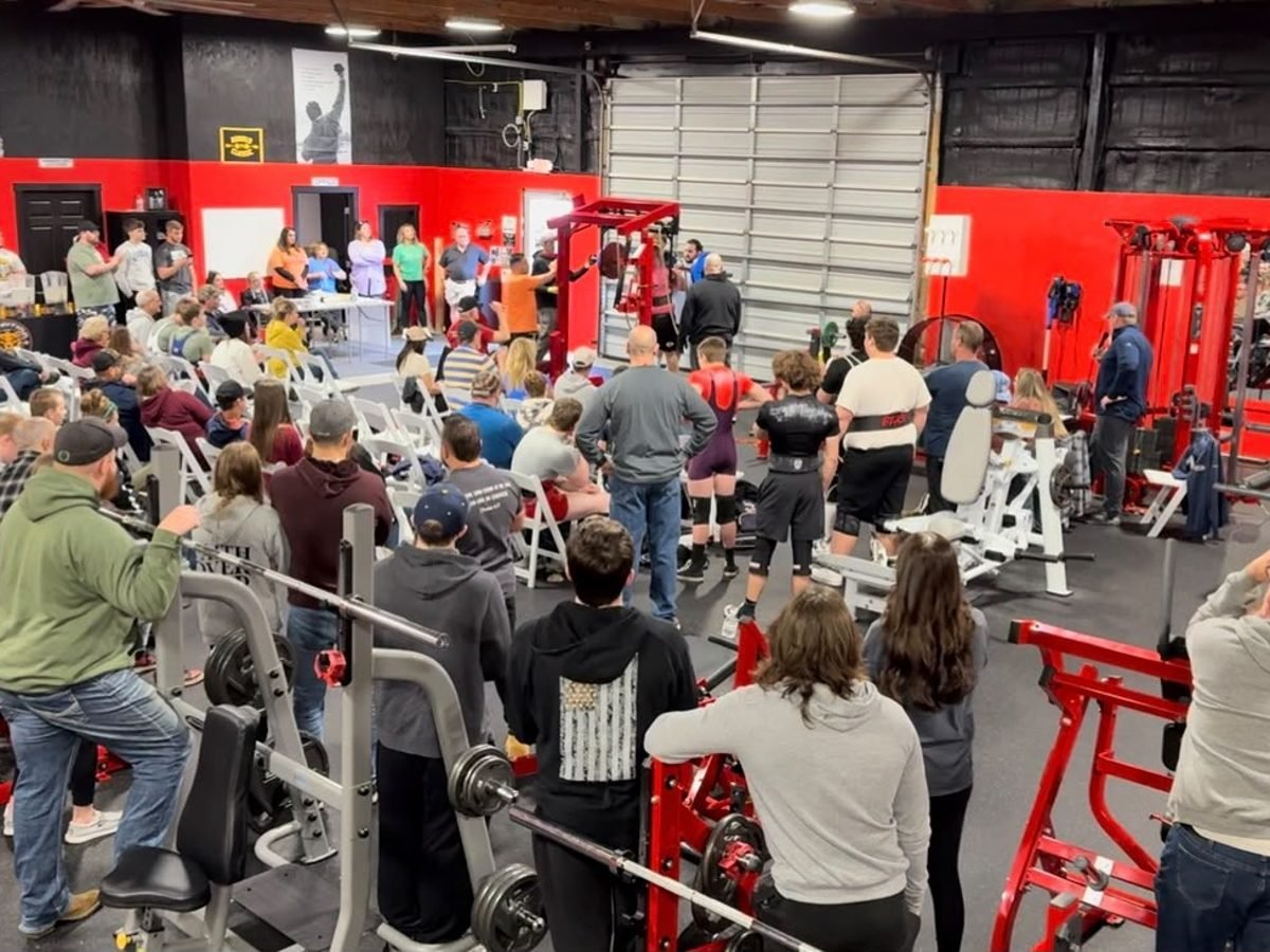 Powerlifting at Glen Elk Iron